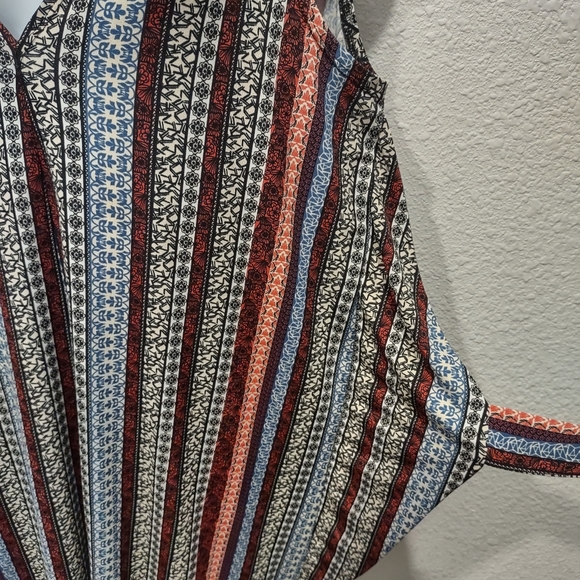 BCBGeneration Romper in excellent condition. Very comfortable and soft . - Picture 3 of 8